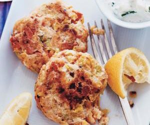 Salmon And Whitefish Cakes With Horseradish Cucumber Sauce