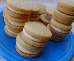 The Treats Truck’s Caramel Crème Sandwich Cookies