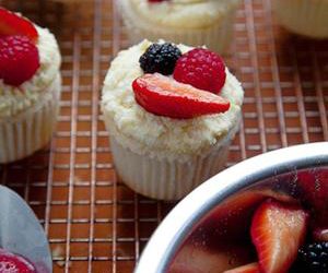 Angel Food Cupcakes With Lemon Mascarpone Frosting