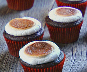 Toasted Marshmallow Cupcakes