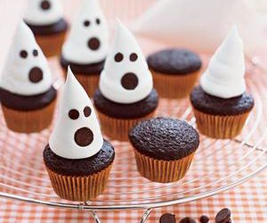 Mini Ghost Cupcakes