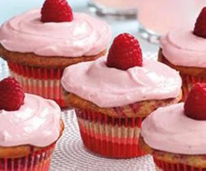 Raspberry-Swirl Cupcakes