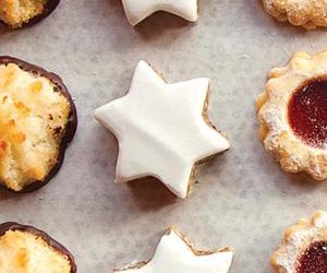 Zimtsterne (Cinnamon And Kirsch Star Cookies)