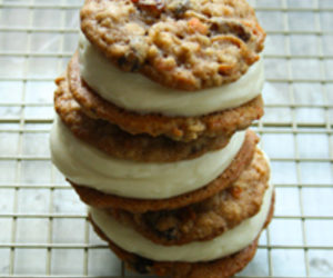 Carrot Cake Whoopie Cookies