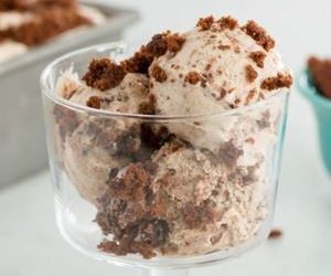 Brownie Batter No-Churn Ice Cream