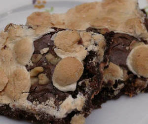 Marshmallow-Nut Brownies