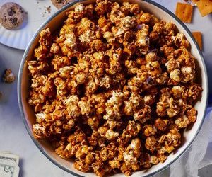 High Honey-Sriracha Popcorn