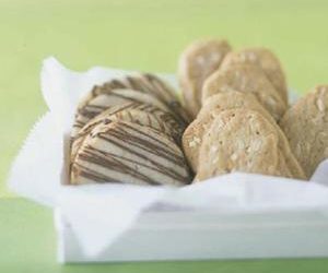 Almond Spice Cookies