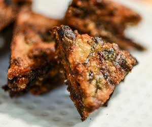 Crisp and Chewy Thai Fried Chive Cakes (Kanom Gui Chai) Recipe