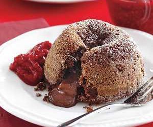 Molten Chocolate Cakes with Chunky Raspberry Sauce