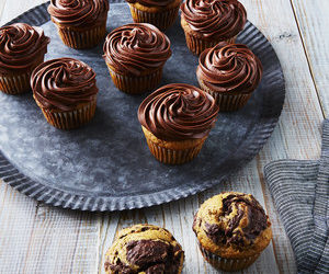 Pumpkin-Chocolate Swirl Cupcakes With Chocolate Buttercream