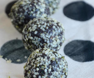 Hemp Protein Truffles – Raw, Vegan, Gluten