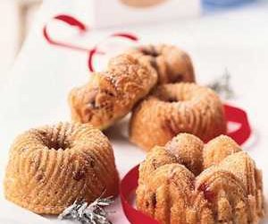 Orange Mini Bundt Cakes