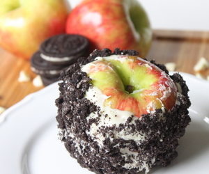 Cookies and Cream Candied Apples