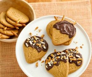 Chocolate-Peanut-Butter Acorn Cookies