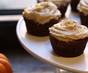 Pumpkin Cupcakes with Chai Cream Cheese Frosting