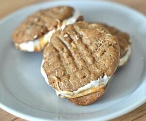 “Fluffernutter” Sandwich Cookies Recipe